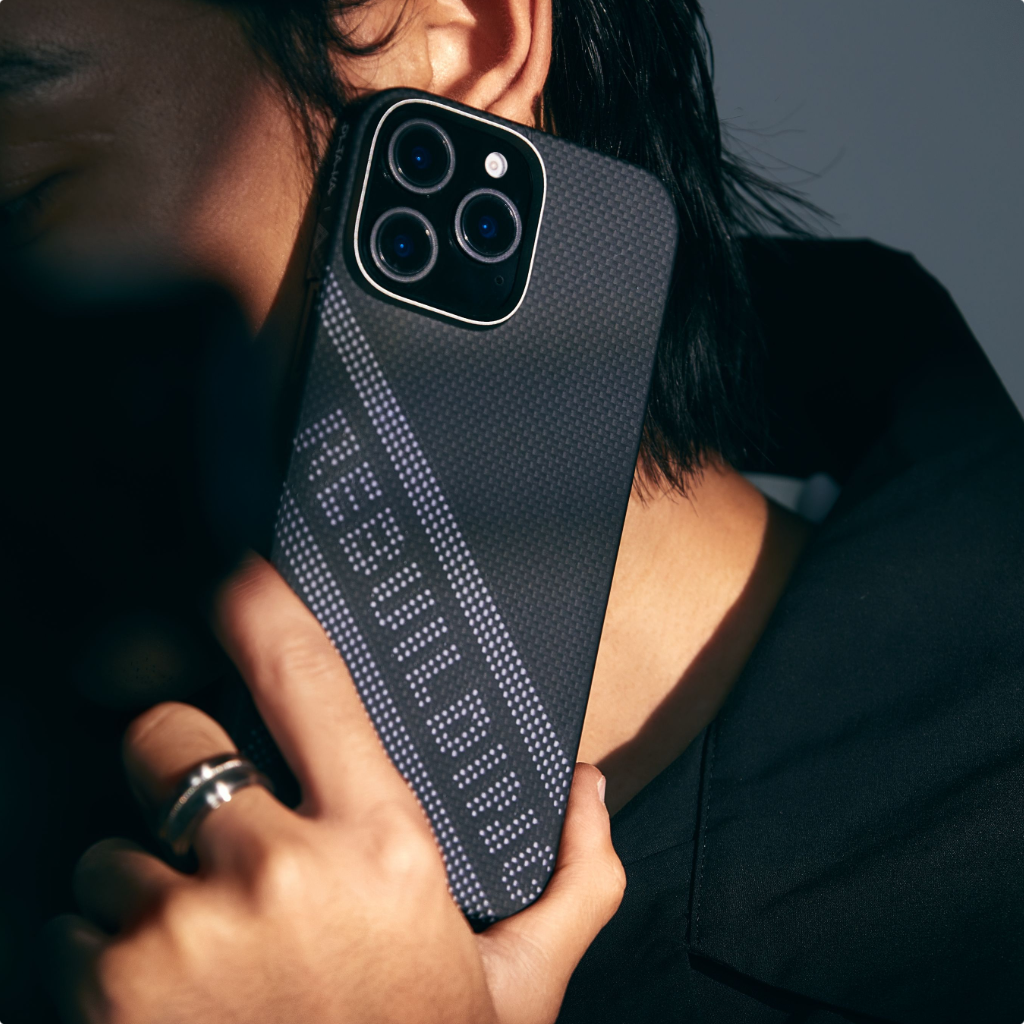 Re-TROS Kollaborative Taktile Gewebte Hülle für iPhone 16 Pro/Pro Max/iPhone 15 Pro/Pro Max/Galaxy S24 Ultra