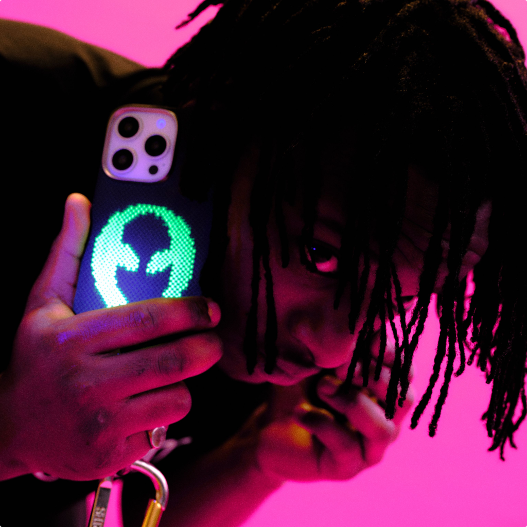 Aries Kooperations-leuchtende Hülle für Galaxy S25 Ultra & iPhone 16 Pro/Pro Max/iPhone 15 Pro/Pro Max