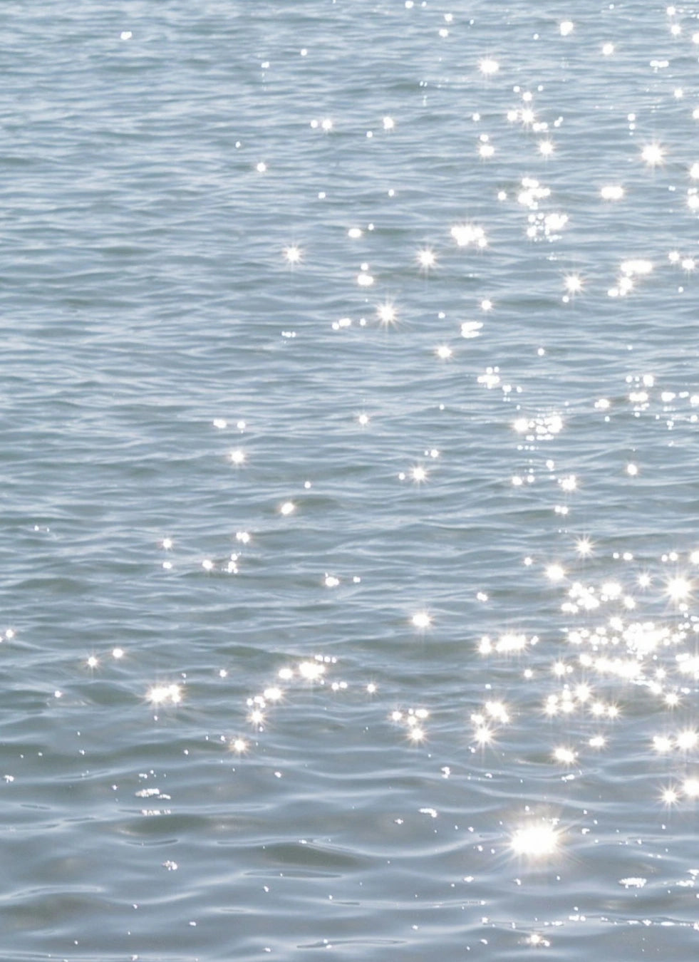 PITAKA Moment · Goldglanz