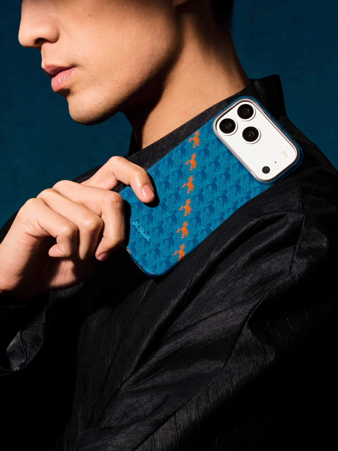 Happiness Rides In | Year of the Horse Handyhülle