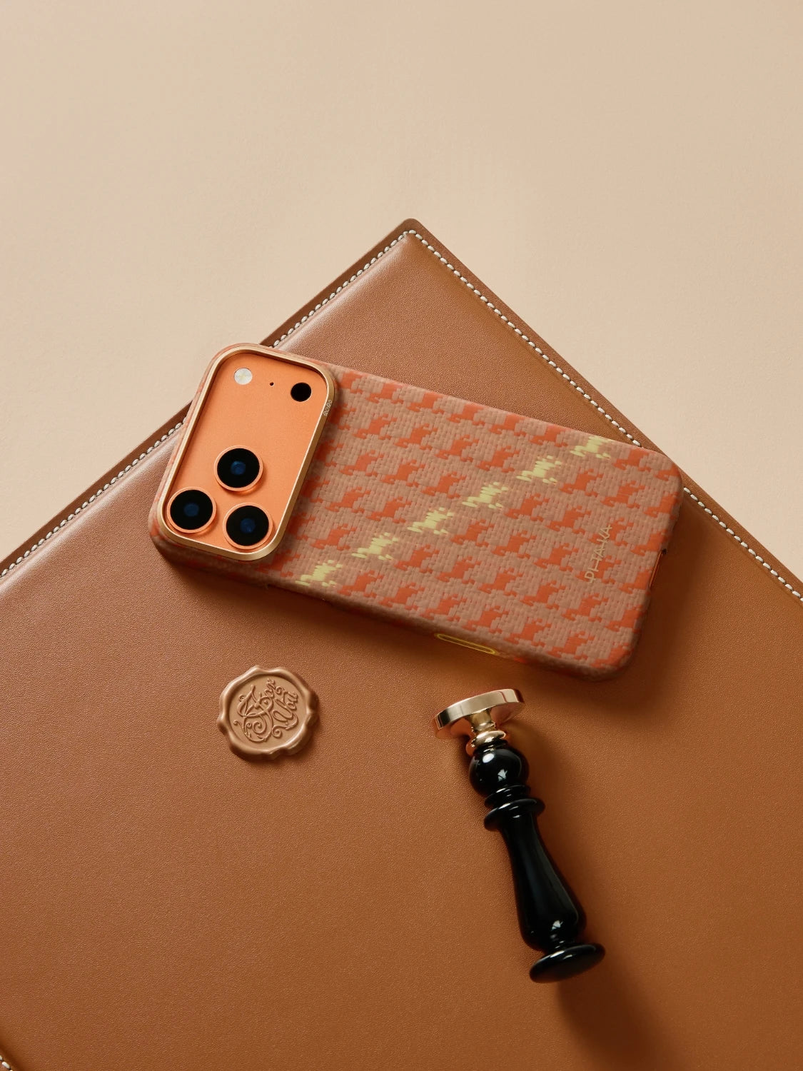 Happiness Rides In | Year of the Horse Handyhülle