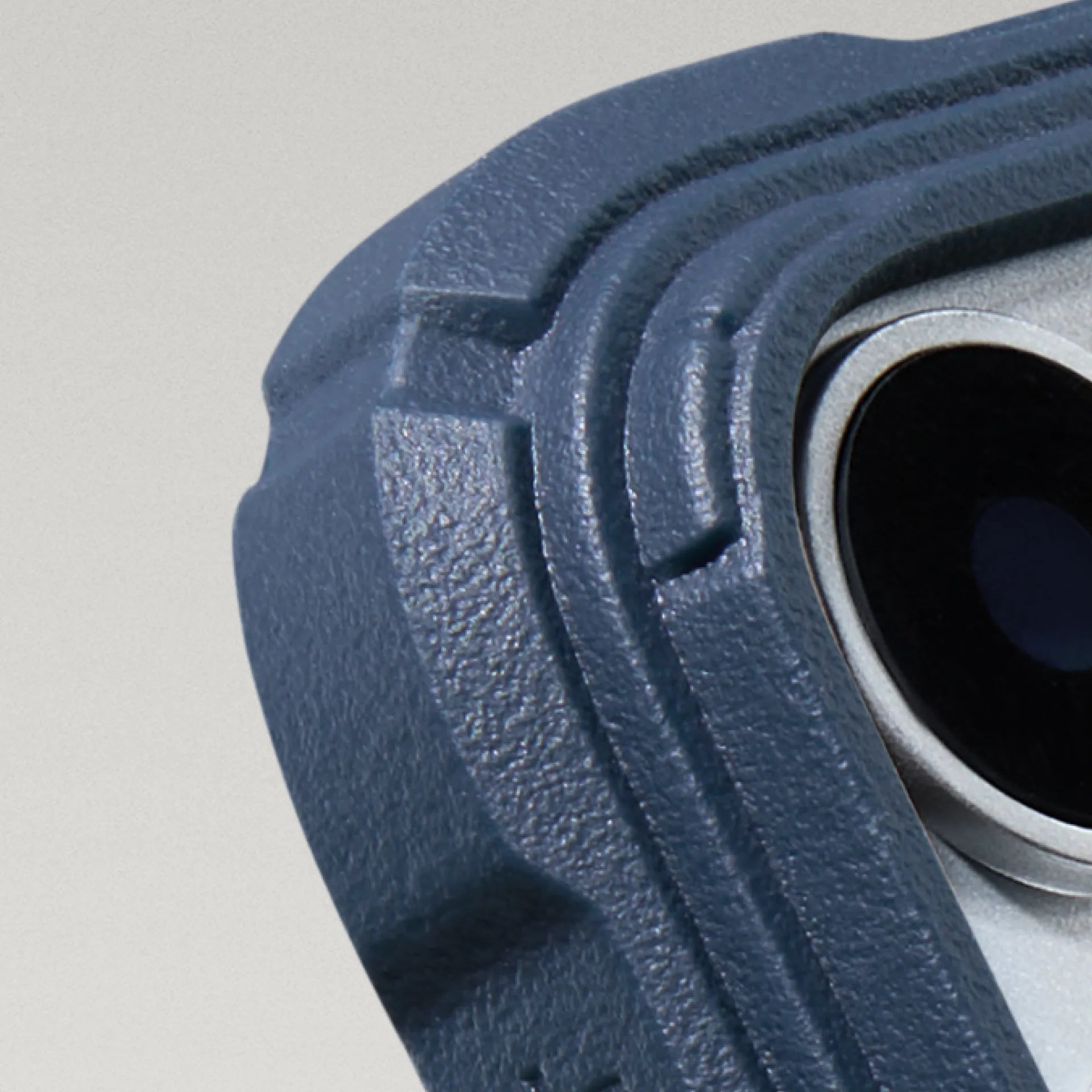 Bow-Arc Eckenschutz 2.0 – Cairn Case iPhone 18 - 1