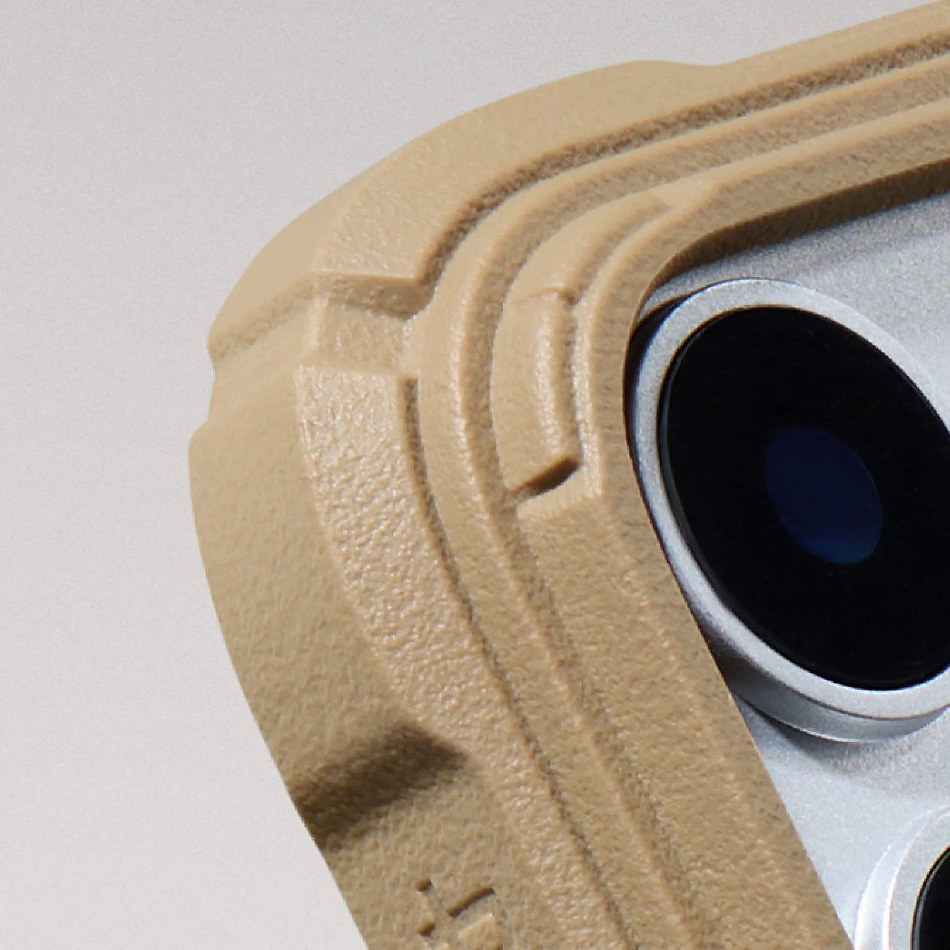 Bow-Arc Eckenschutz 2.0 – Cairn Case iPhone 18 - 1