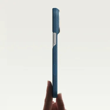 Papierdünn & federleicht – Argyle Edge Case iPhone 18 - 1