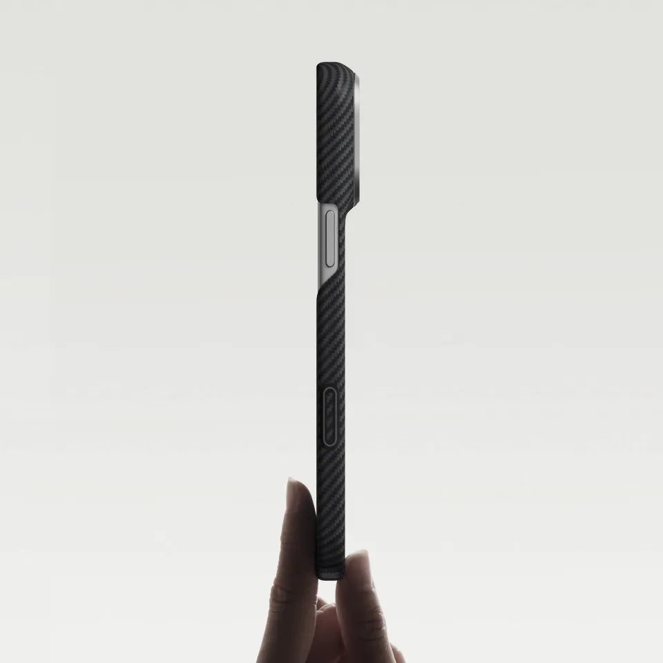 Papierdünn & federleicht – Edge Case iPhone 18 - 1