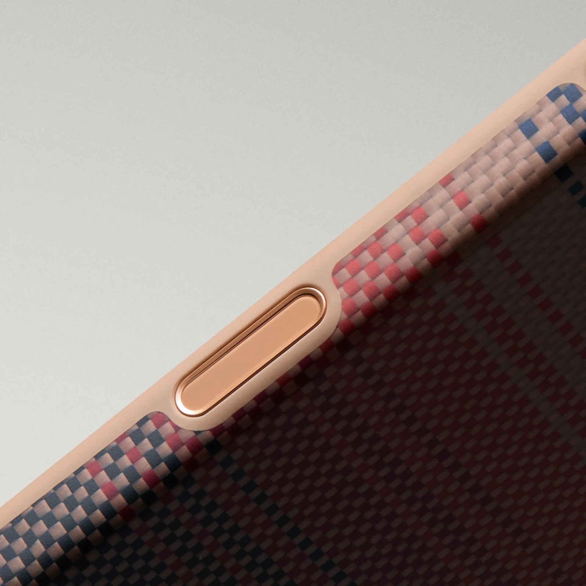 Nahtlos integrierter kapazitiver Button – Summa Case iPhone 18 - 1