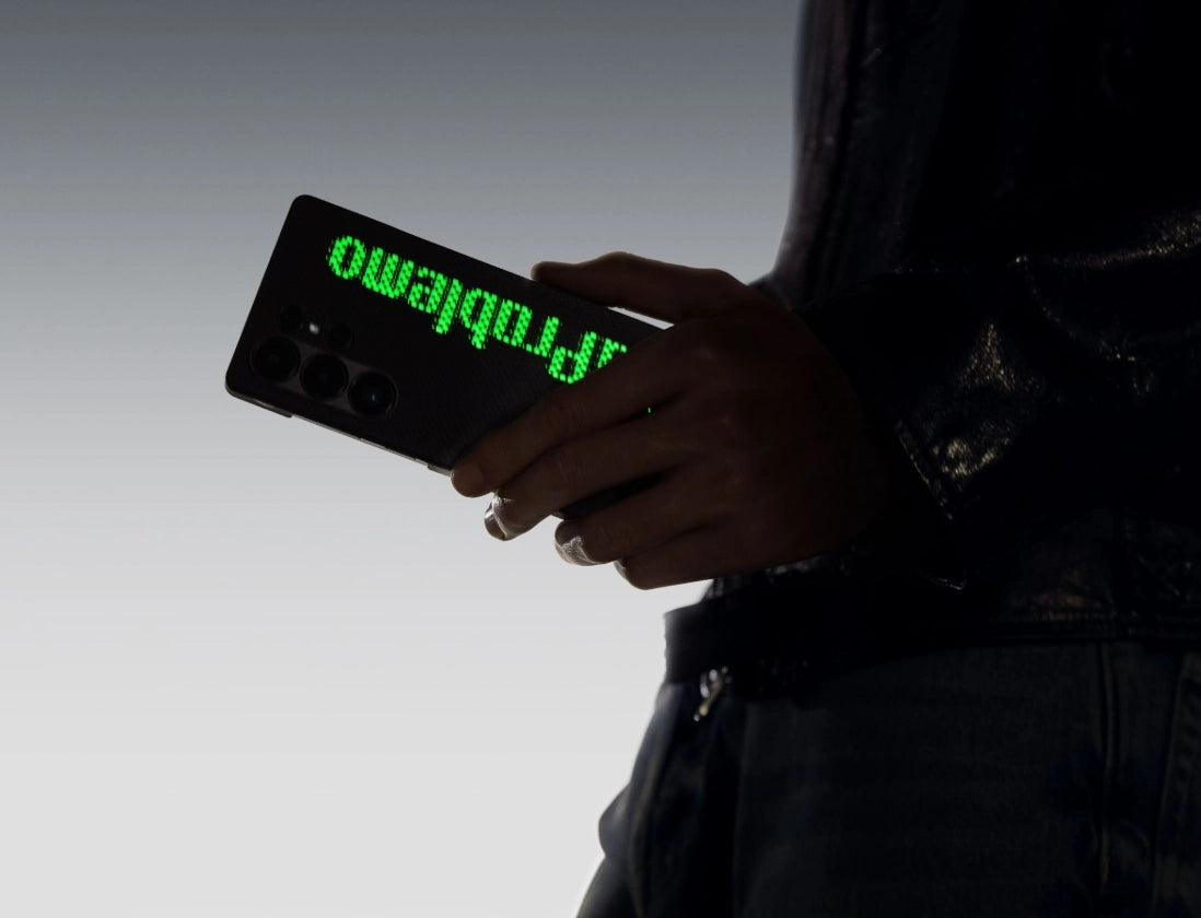 Aries Kooperations-leuchtende Hülle für Galaxy S25 Ultra & iPhone 16 Pro/Pro Max/iPhone 15 Pro/Pro Max