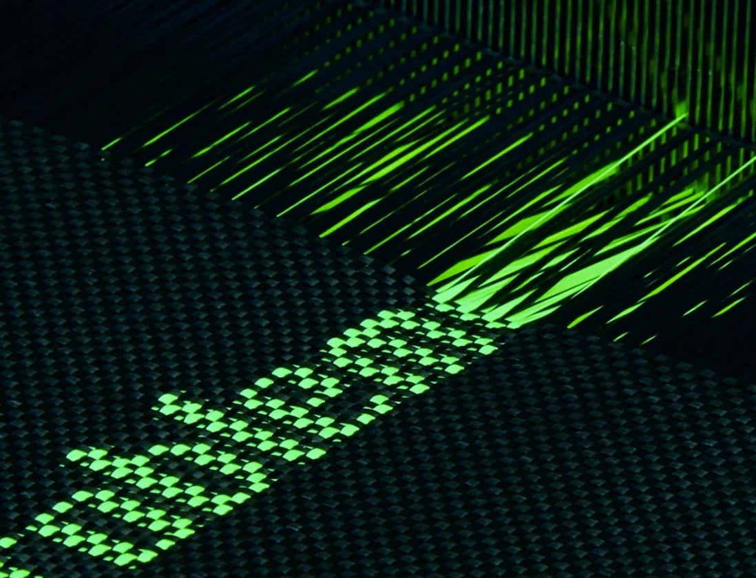 Aries Kooperations-leuchtende Hülle für Galaxy S25 Ultra & iPhone 16 Pro/Pro Max/iPhone 15 Pro/Pro Max